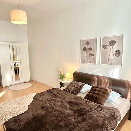 Apartment Caroline - Old Town, Ac บราติสลาวา ภายนอก รูปภาพ